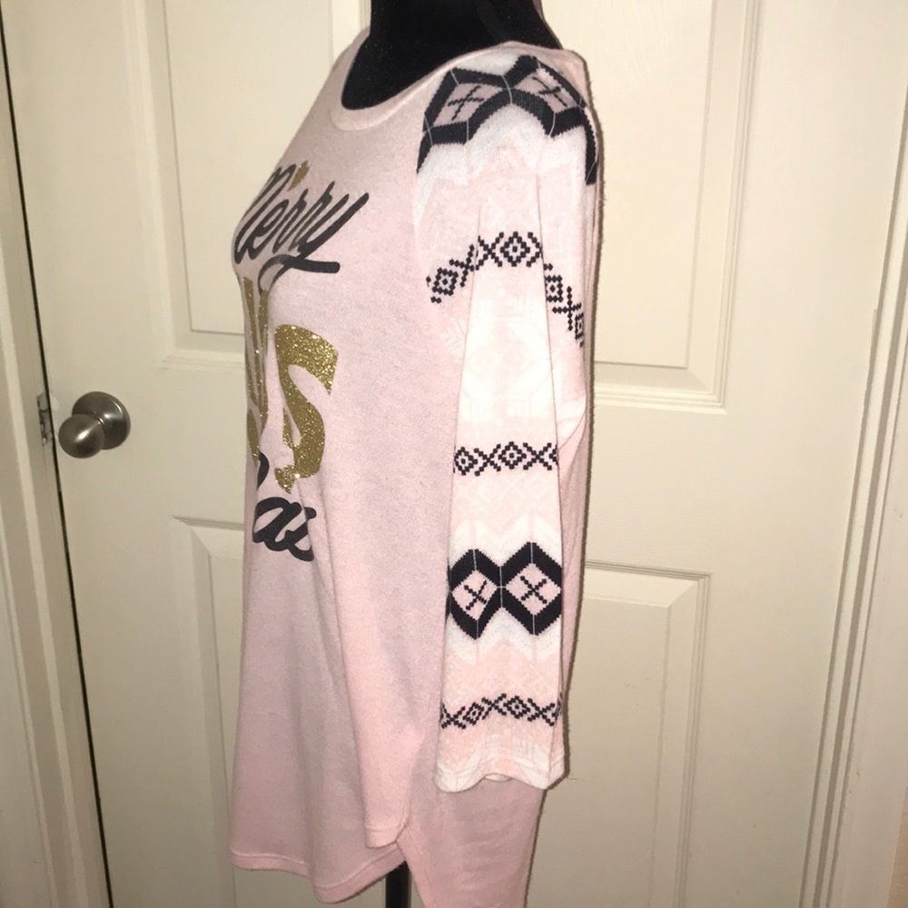 Ladies Sweater - Picture 2 of 3